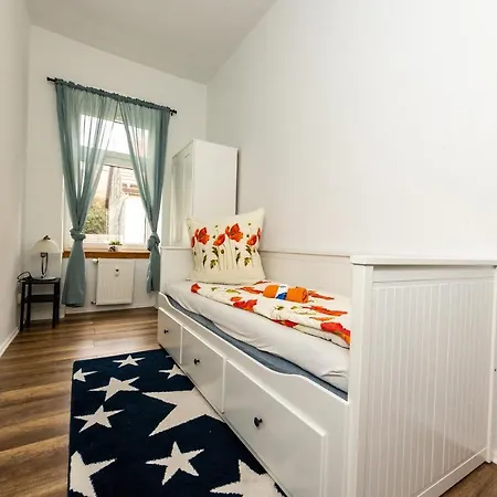 Grossraum-Apartments Mit 2Sz, Wz, Kueche, Smart-Tv, Parken, Etc Erfurt Exterior photo