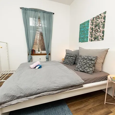 Grossraum-Apartments Mit 2Sz, Wz, Kueche, Smart-Tv, Parken, Etc Erfurt Room photo