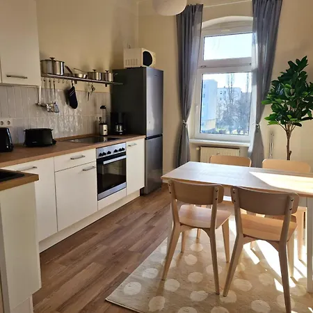 Grossraum-Apartments Mit 2Sz, Wz, Kueche, Smart-Tv, Parken, Etc Erfurt Room photo