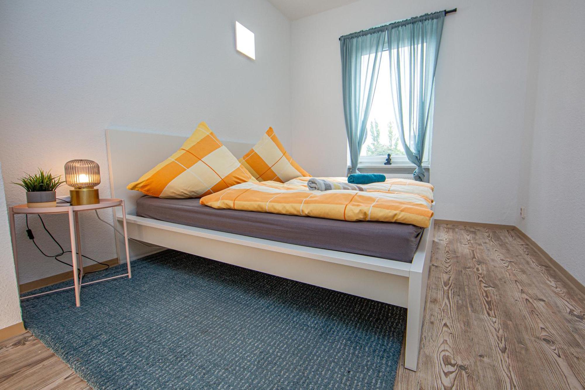 Grossraum-apartments Mit 2sz, Wz, Kueche, Smart-tv, Parken, Etc * Erfurt
