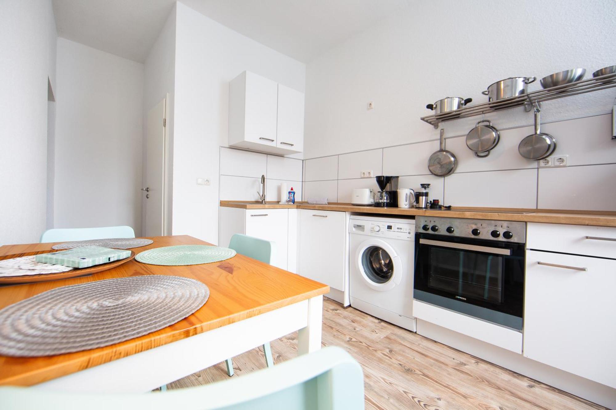 Grossraum-apartments Mit 2sz, Wz, Kueche, Smart-tv, Parken, Etc