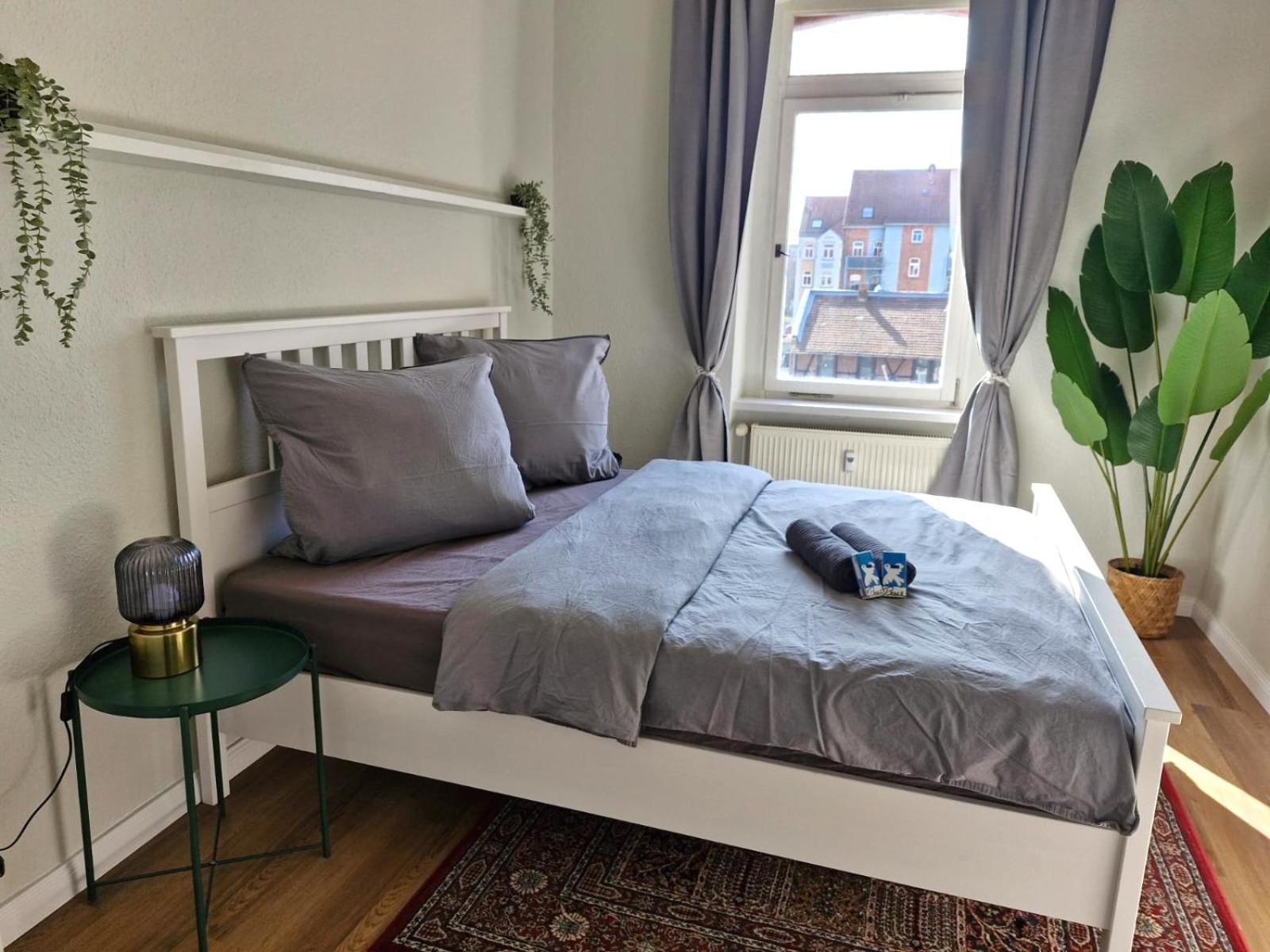 Apartment Grossraum-apartments Mit 2sz, Wz, Kueche, Smart-tv, Parken, Etc *